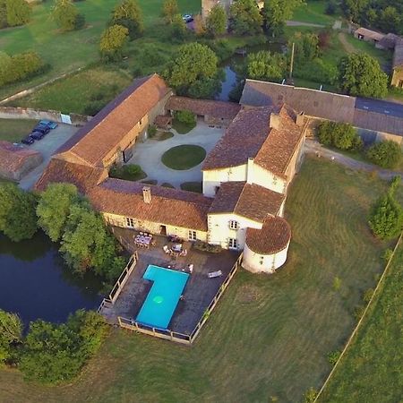 Les Chambres Du Logis Du Chatelier Bressuire Luaran gambar
