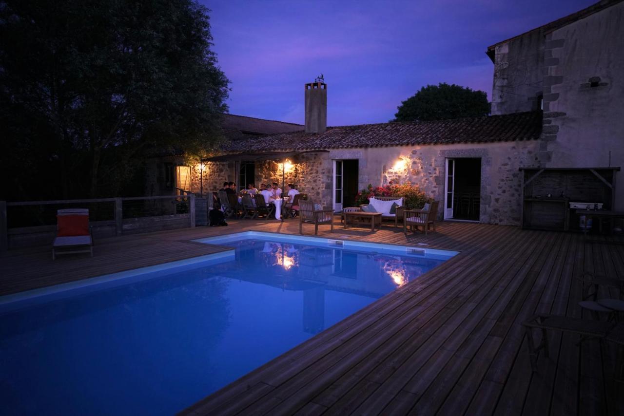 Les Chambres Du Logis Du Chatelier Bressuire Luaran gambar