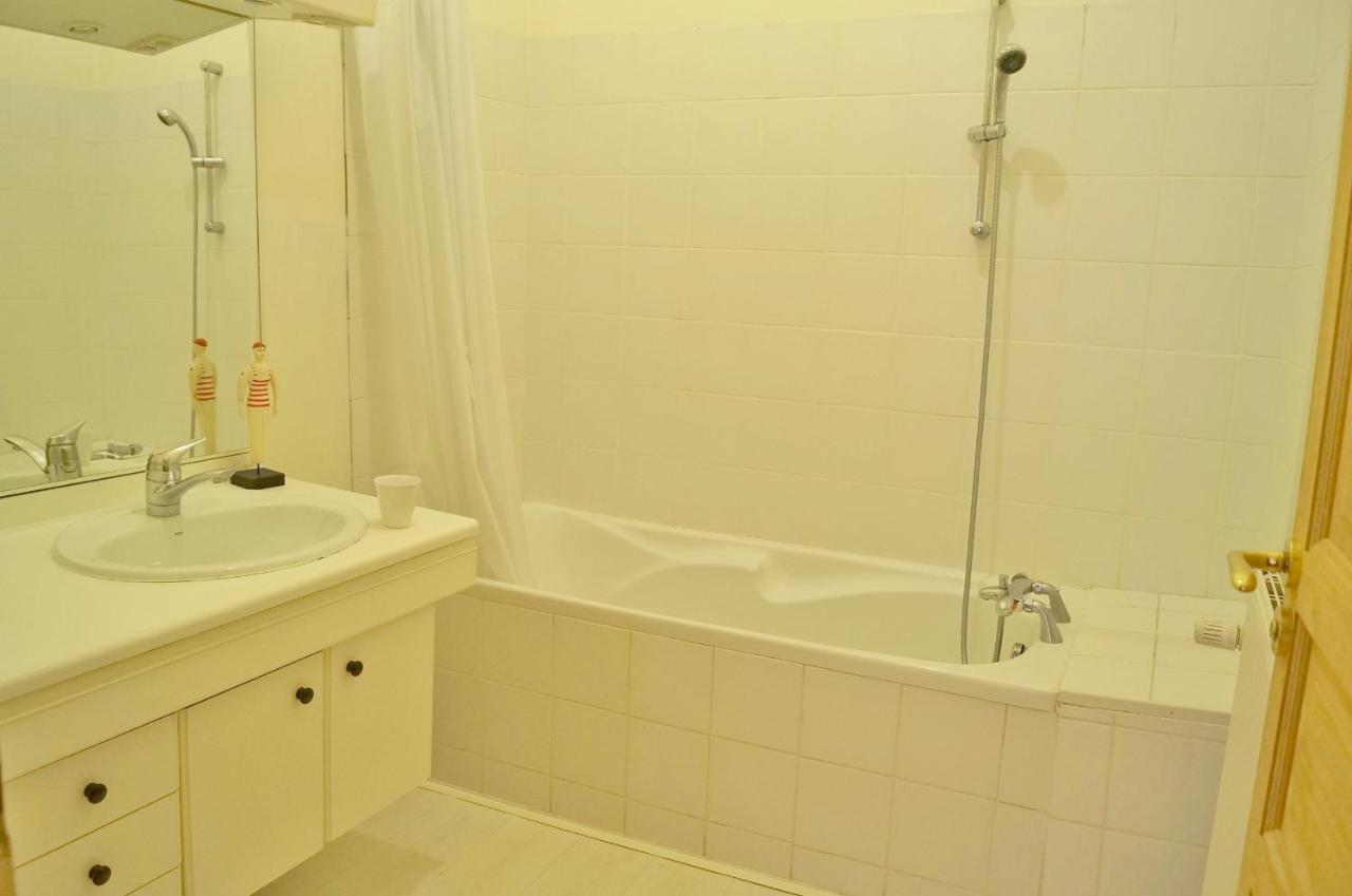 Les Chambres Du Logis Du Chatelier Bressuire Luaran gambar